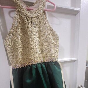 Beautiful green and gold dress size 10